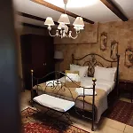 Konukevi Vathyskia 4*