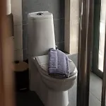 Pensión Vathyskia 4*