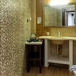 Pensión Vathyskia