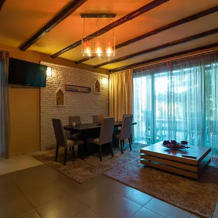 Vathyskia Guest house *