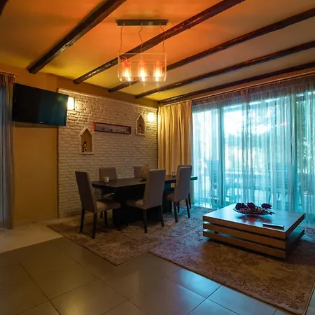 βαθύσκια Πανσιόν 4*