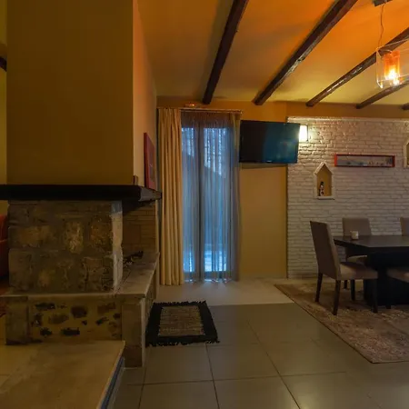 Vathyskia Guest house *