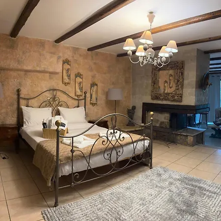 ゲストハウス Vathyskia