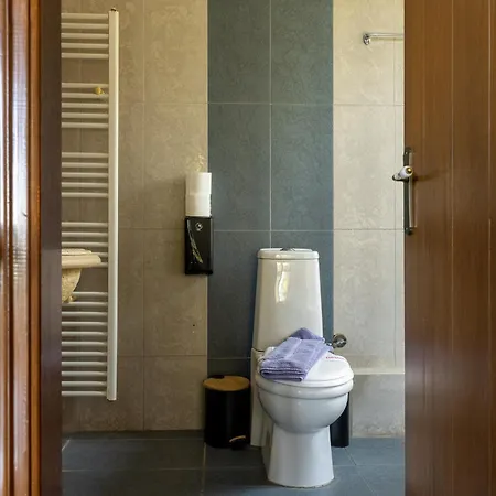 Гостевой дом Vathyskia 4*