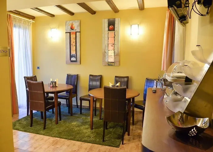 Vathyskia Penzion 4*