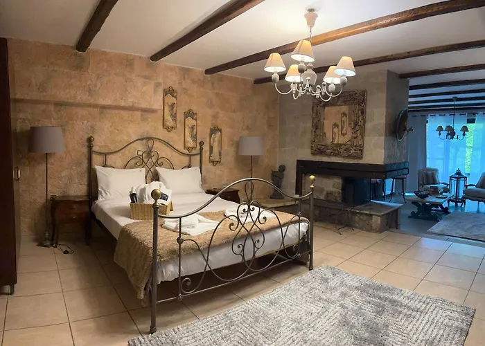 ゲストハウス Vathyskia